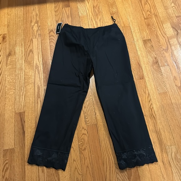 Ladies NWT ALFANI size 10 capris - Picture 2 of 11